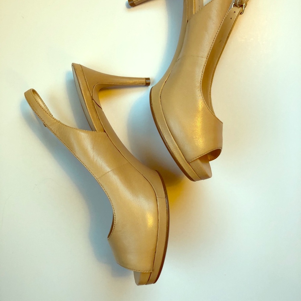 Nine West natural, leather, peep toe pumps